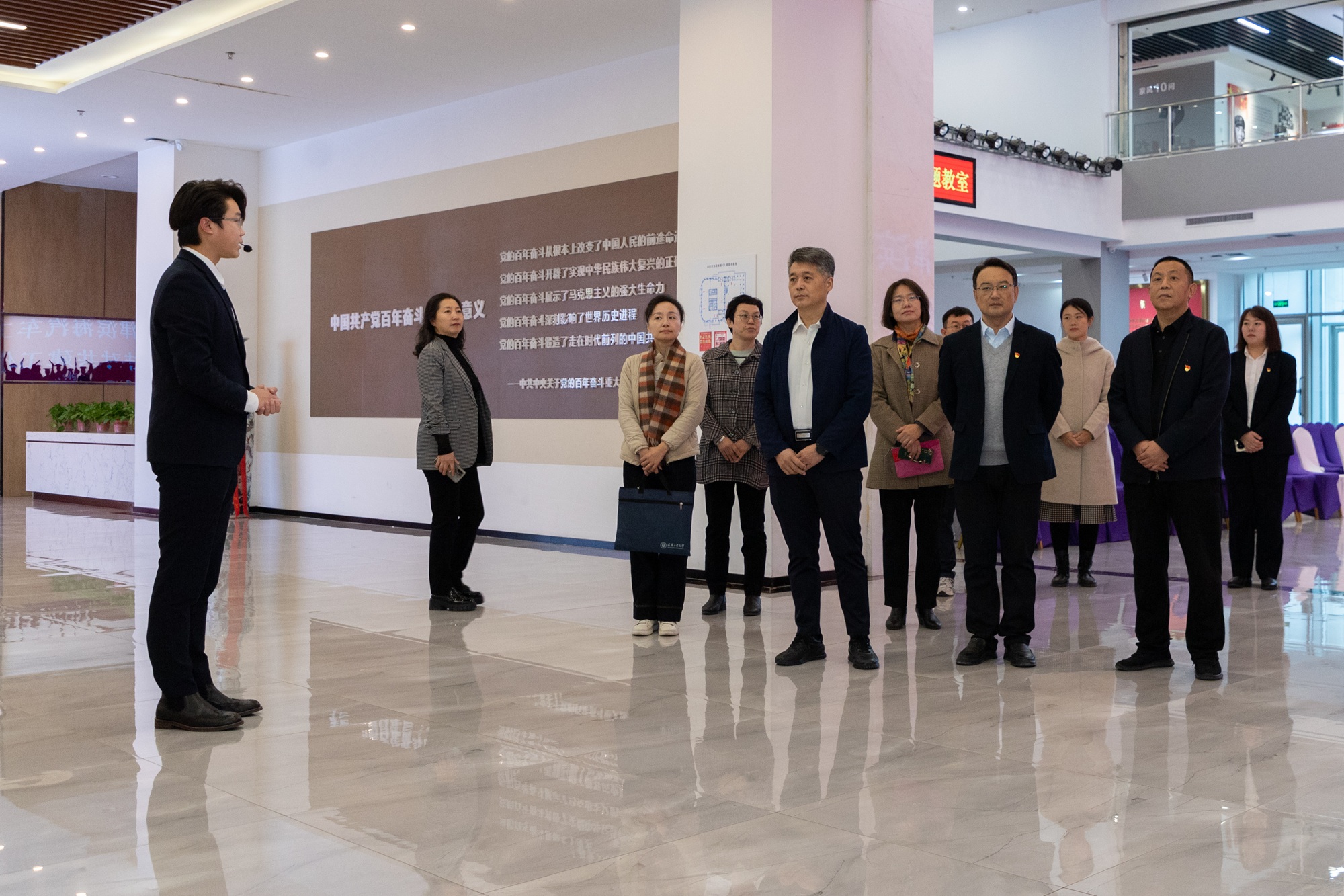 1749540653579820.jpg IMG_2933.jpg